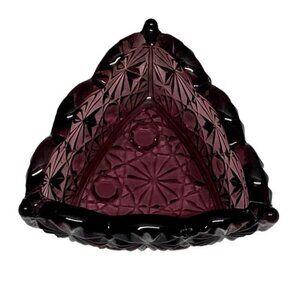 Vintage LG Wright Glass‎ Amethyst Triangular Salt Dip Daisy Button Purple 2.5"